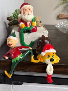 VINTAGE 80’s Sun Hill STOCKING HOLDER SHELF SITTER ELF DOG SANTA Hong Kong